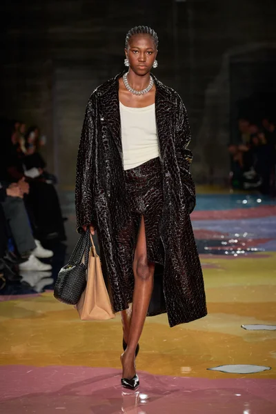 Look 26